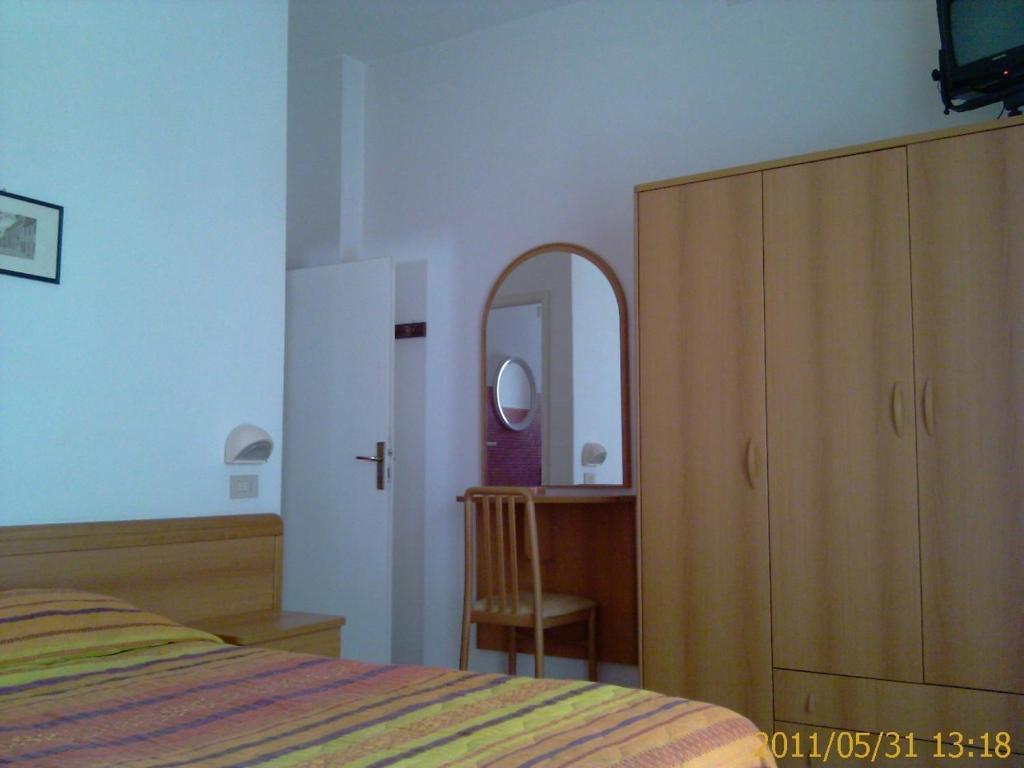 Hotel Leda Rimini Zimmer foto