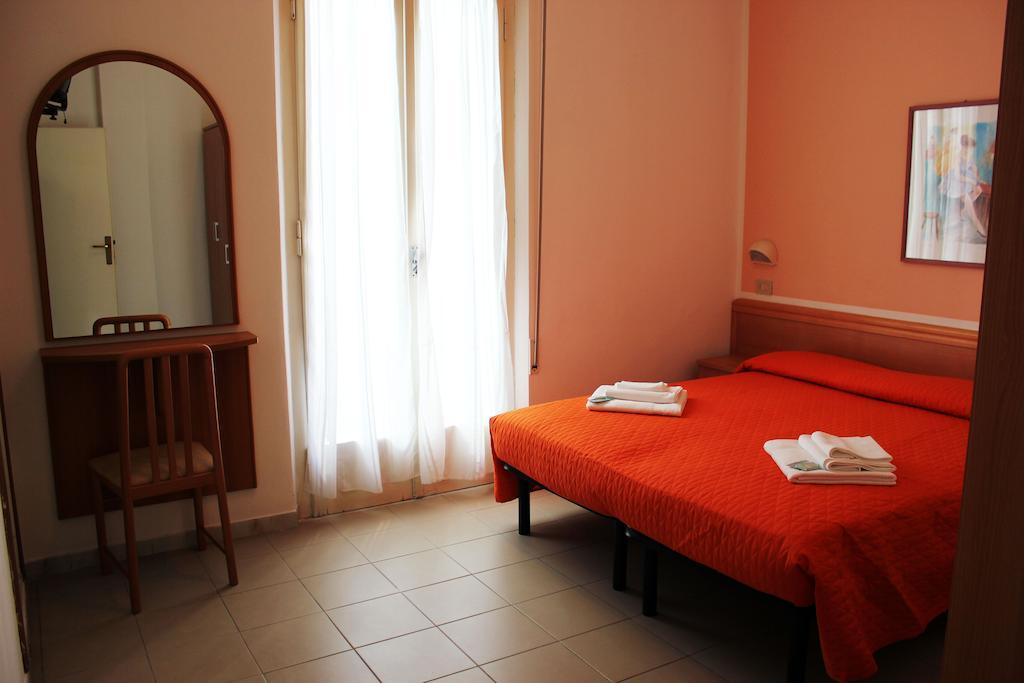 Hotel Leda Rimini Zimmer foto